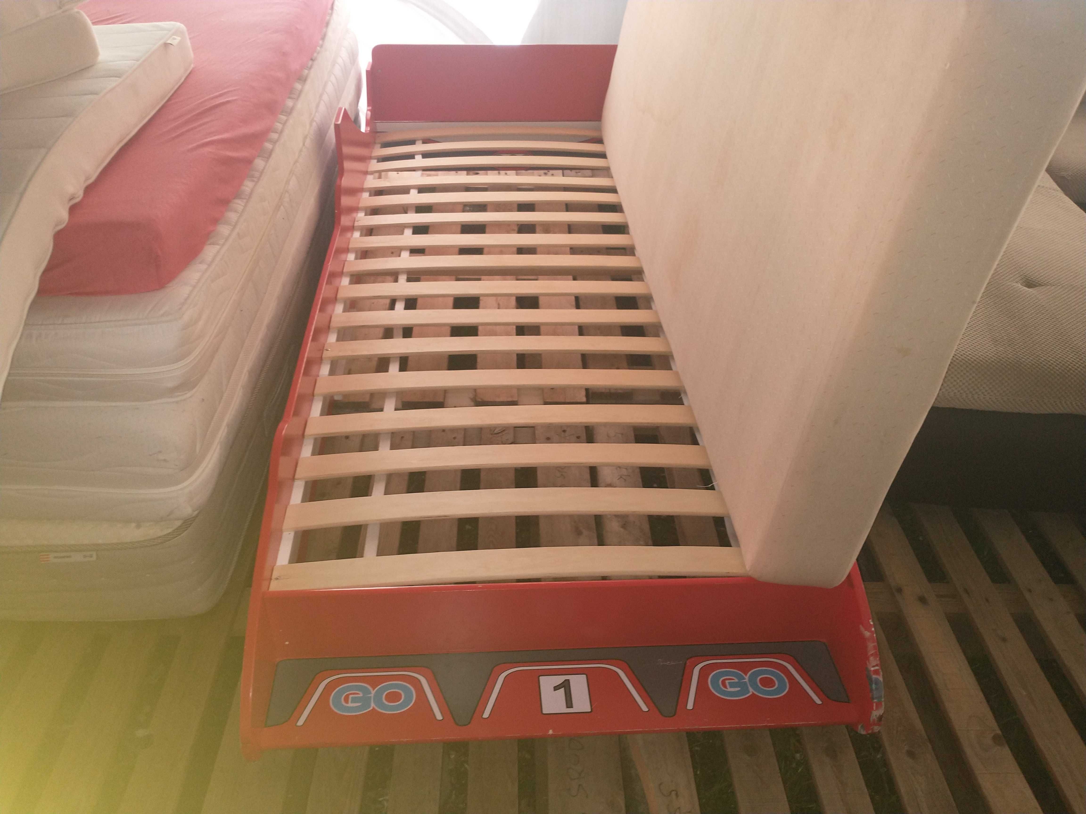 łóżko dla dziecka z materacem - możliwy transport