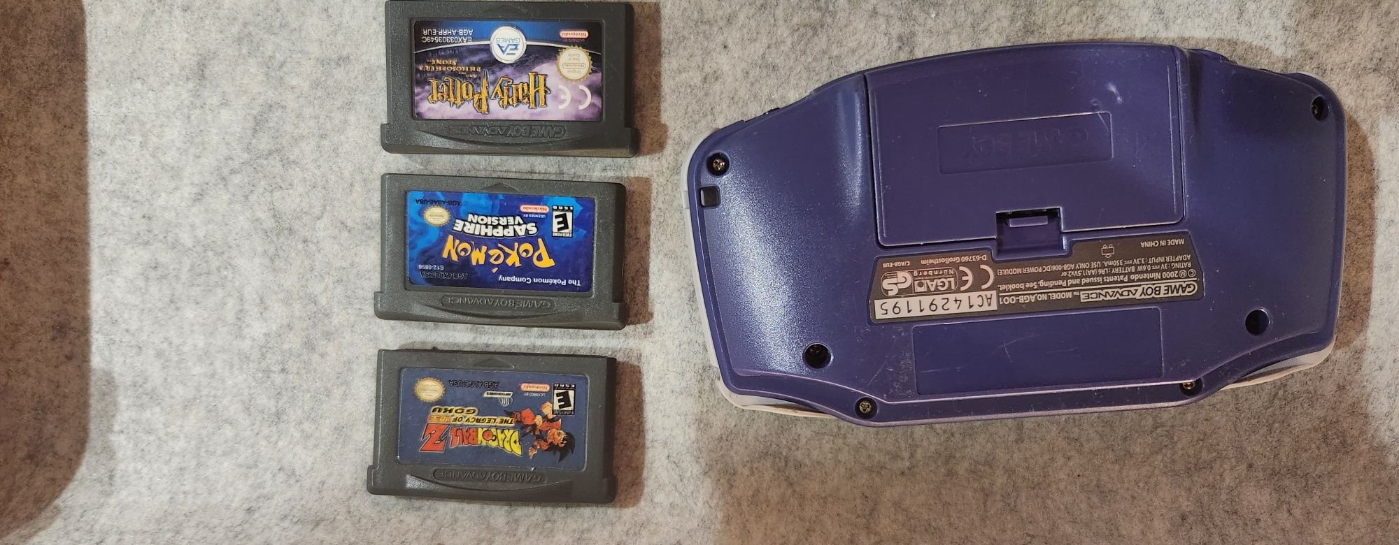 Sprzedam Game Boy Advance z grami - stan dobry!