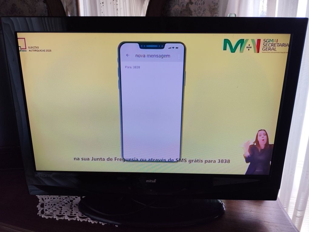 TV Mitsai com defeito