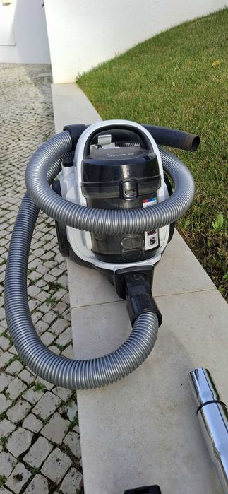 Aspirador Bosch Serie 2 Parquet em excelente estado