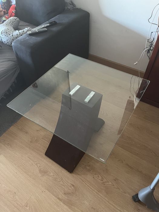 Mesa de vidro quadrada com vidro temperado
