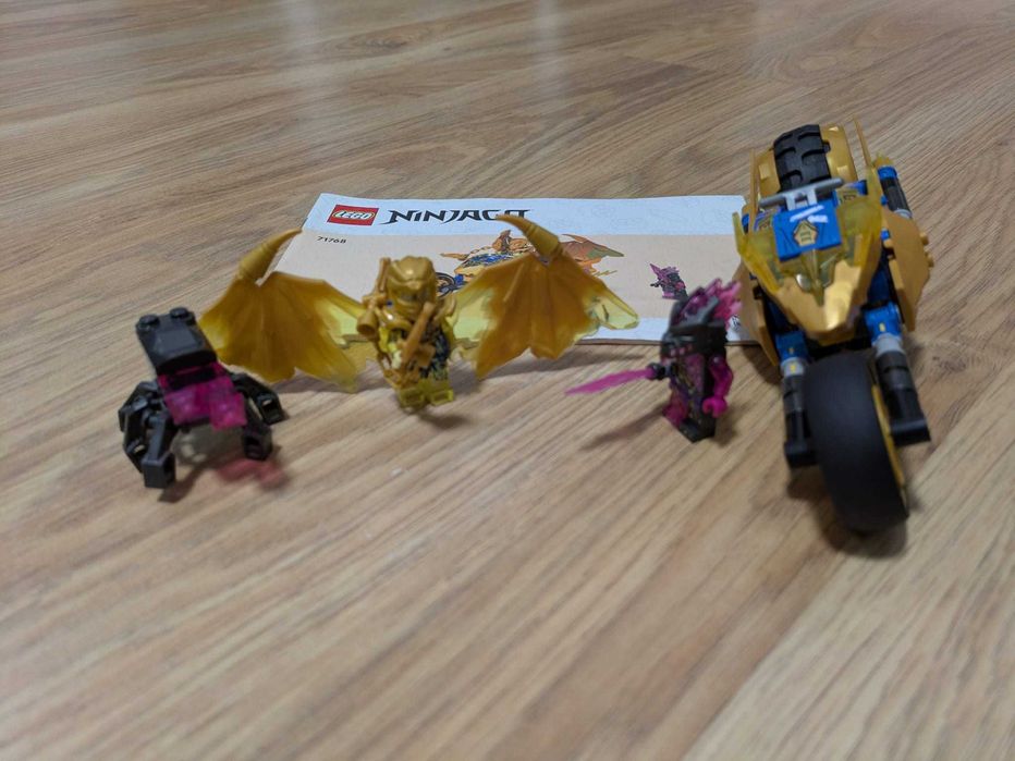Lego 71768 - Jay's Golden Dragon Motorbike