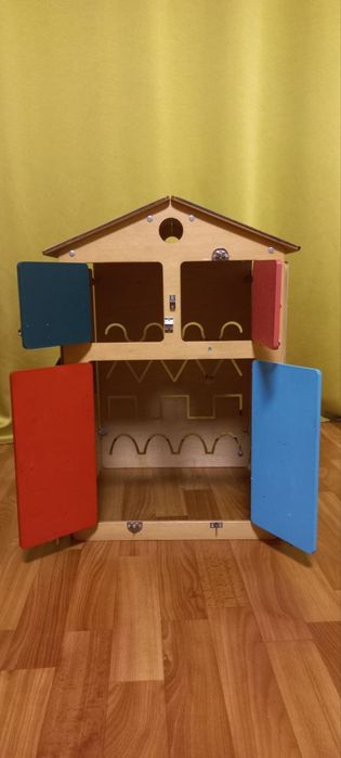 Будиночок бізікуб бізі бізіборд гараж