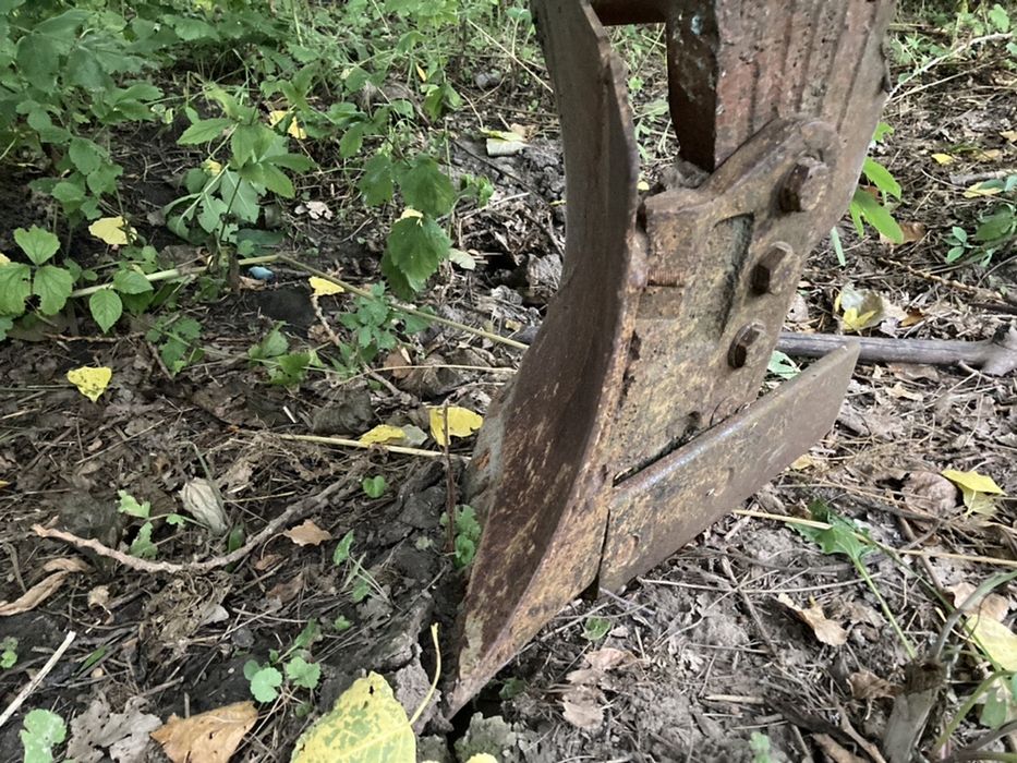 Плуг 4 корпусний