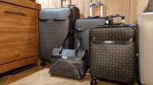 Walizka walizki zestaw walizek torebka Guess Karlin Travel