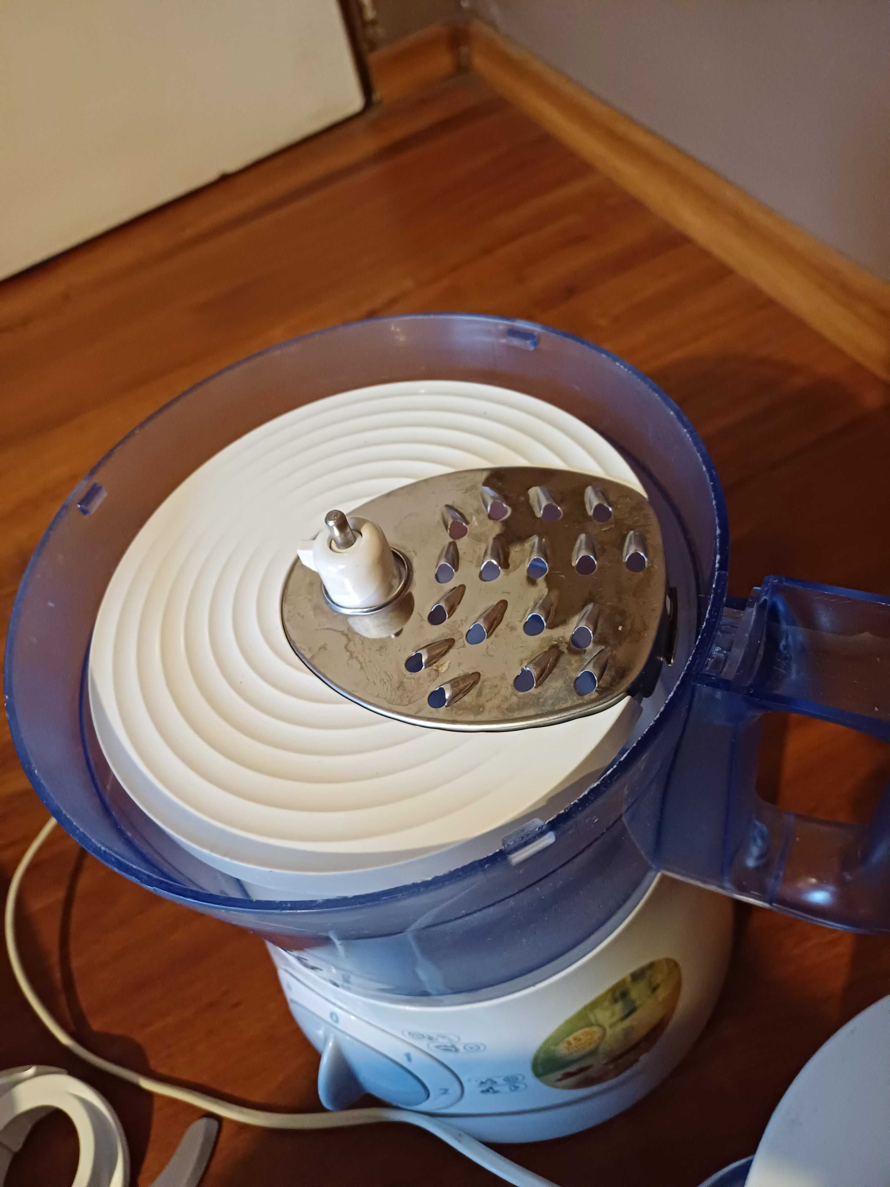 Robot kuchenny i blender do koktajlu