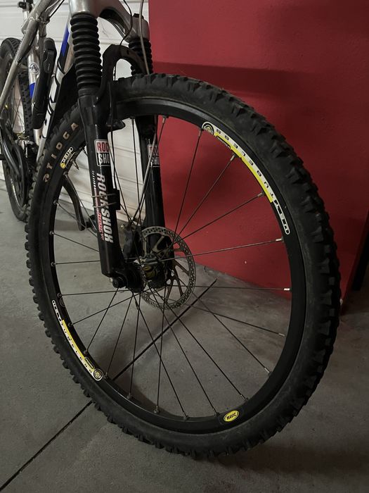 Bicicleta btt GT Avalanche 2.0