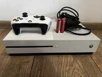 Xbox One S + Pad Xbox + Minecraft + Okablowanie + Akumulatory