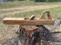 Старенький великий рубанок, інструмент по дереву