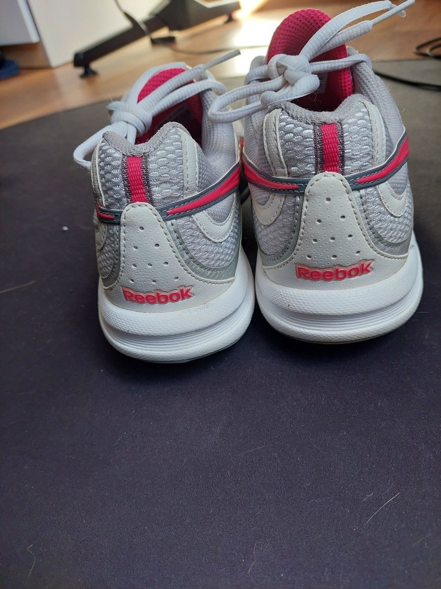 Buty reebok TrainTone 39