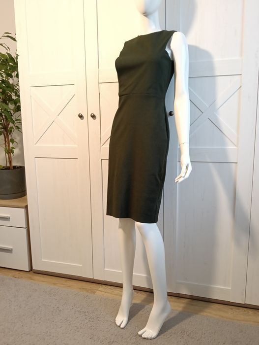 Sukienka rozm S, ciemnozielona, stan idealny