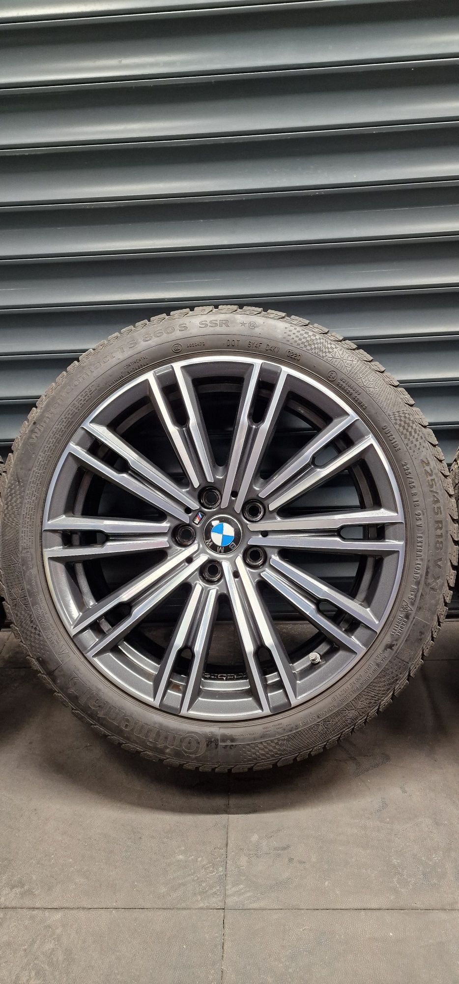 Koła zimowe BMW SERII 3 G20 G21 R18 
225/45R18 255/40R18