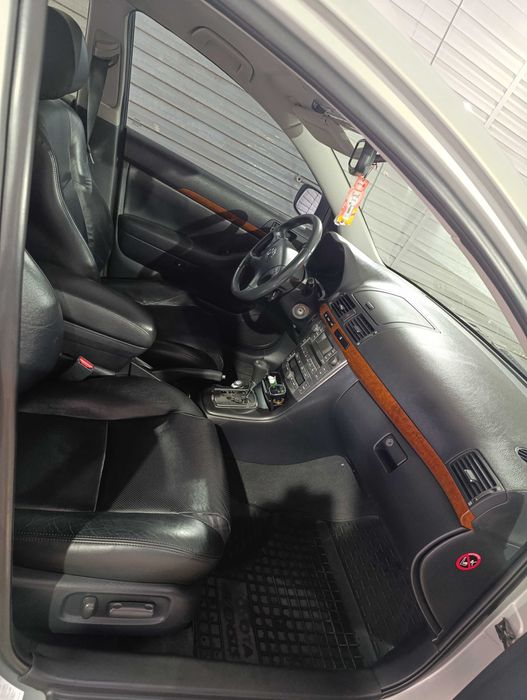 Toyota Avensis 2.4 АКПП