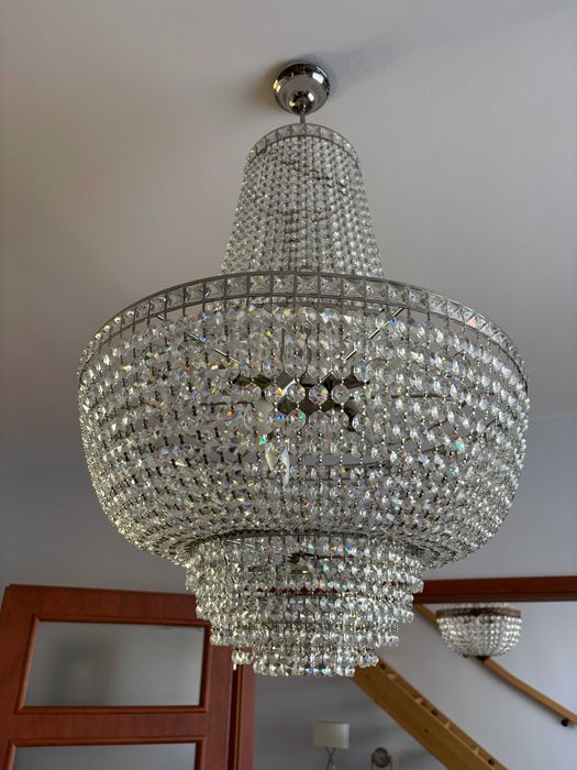 Unikatowy żyrandol kryształowy