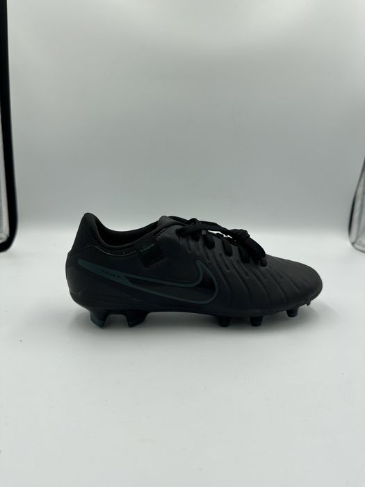 Buty piłkarskie Nike legend Academy 36