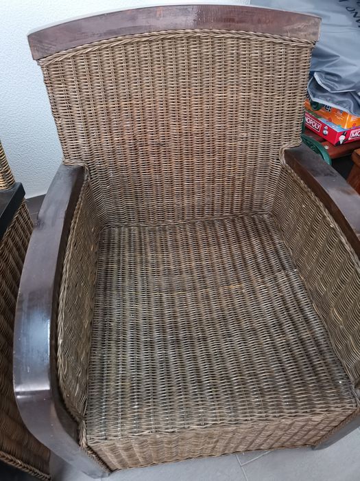 Cadeirão estilo moderno Mogno