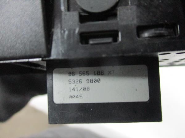 Comando / botão / interruptor vidros frente esquerdo PEUGEOT 308 (4A_,