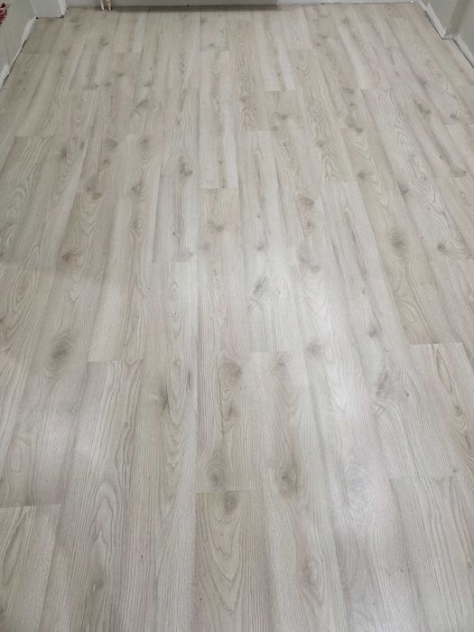 Panele podłogowe laminowane 13.5m2 AC4 7 mm Promo Flooring Dąb Esteban