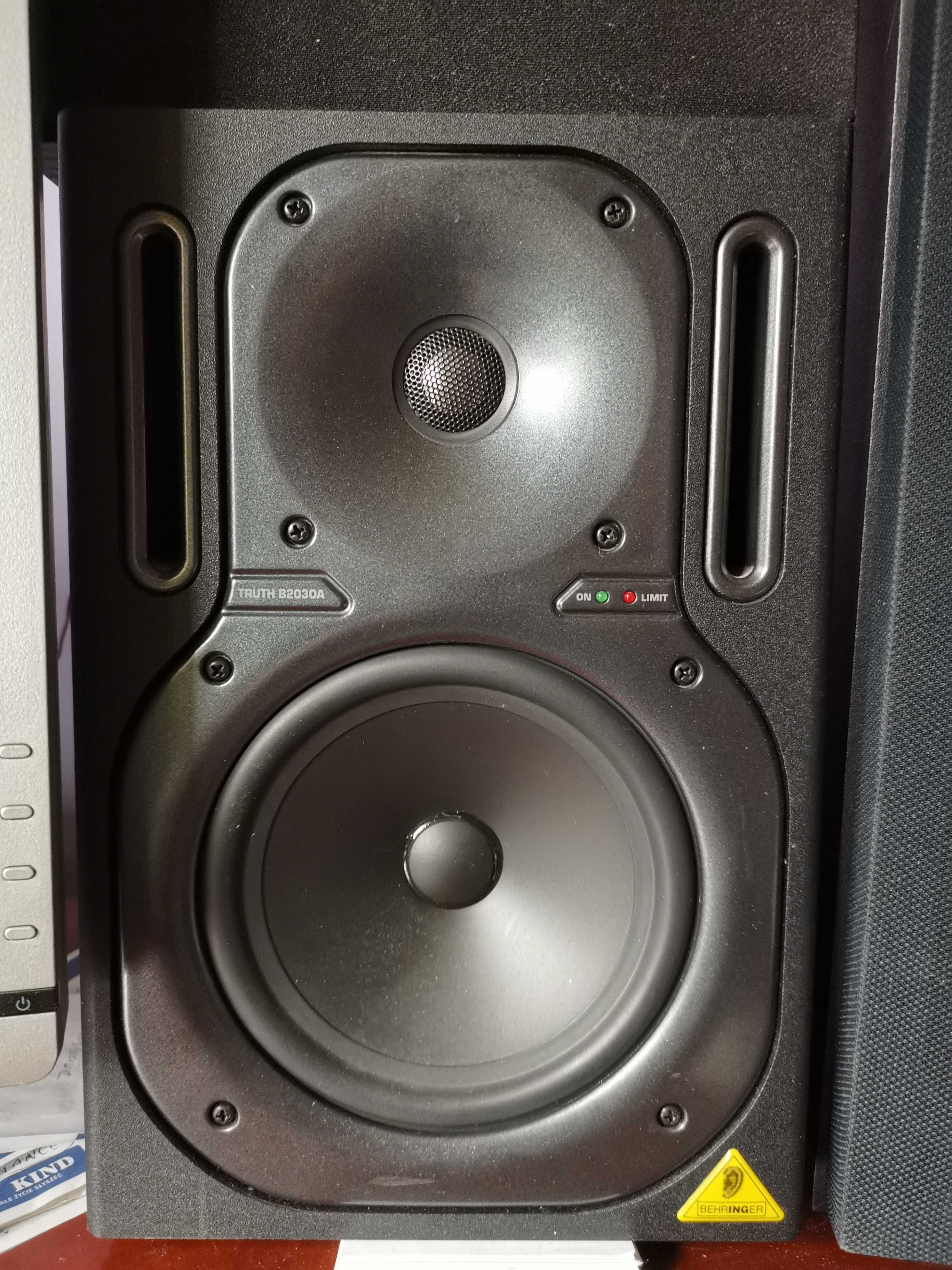 Sprzedam monitory studyjne Behringer TRUTH B2030A