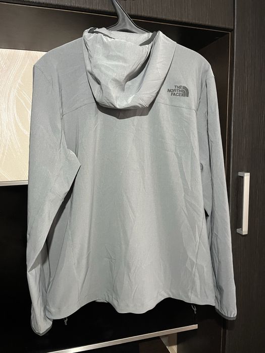 Чоловіча вітровка the north face windwall