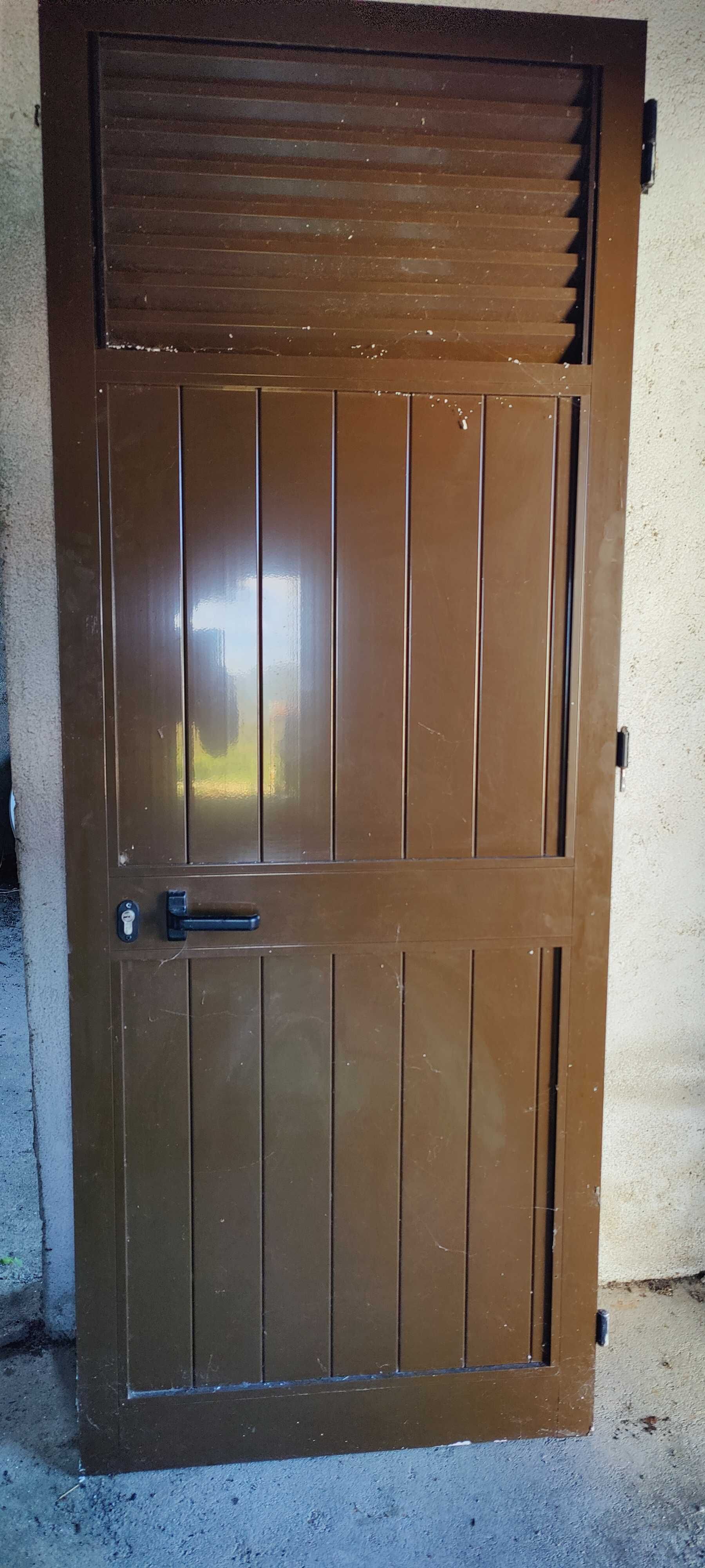 Janelas / Porta de Alumínio e Contra Portas