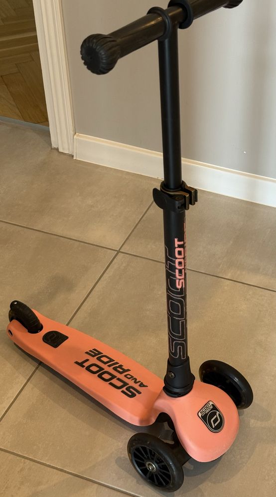 SCOOTANDRIDE Highwaykick 3 LED Hulajnoga