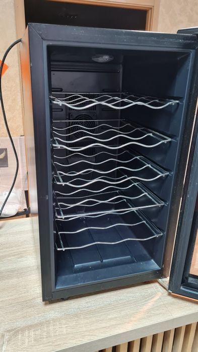Винний холодильник, шафа