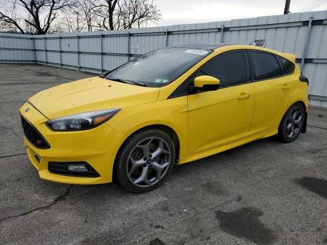 2017 Ford FOCUS ST