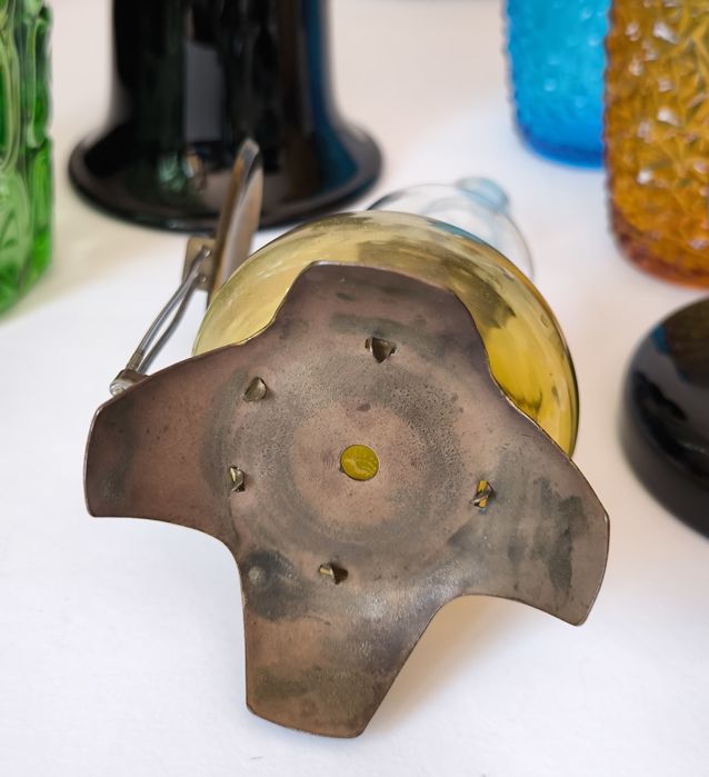 Lampa naftowa piekne stare kolorowe szkło