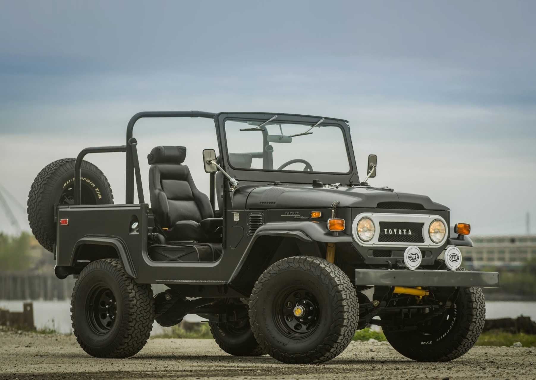Plakaty A3 - Toyota, Hilux Land Cruiser