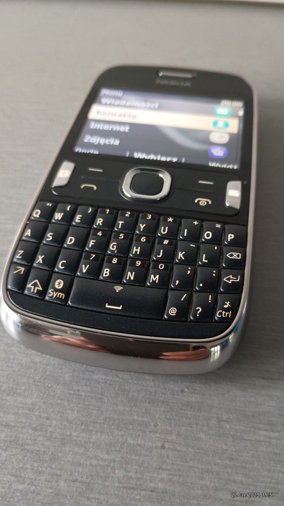 Nokia Asha 302 nie używany
