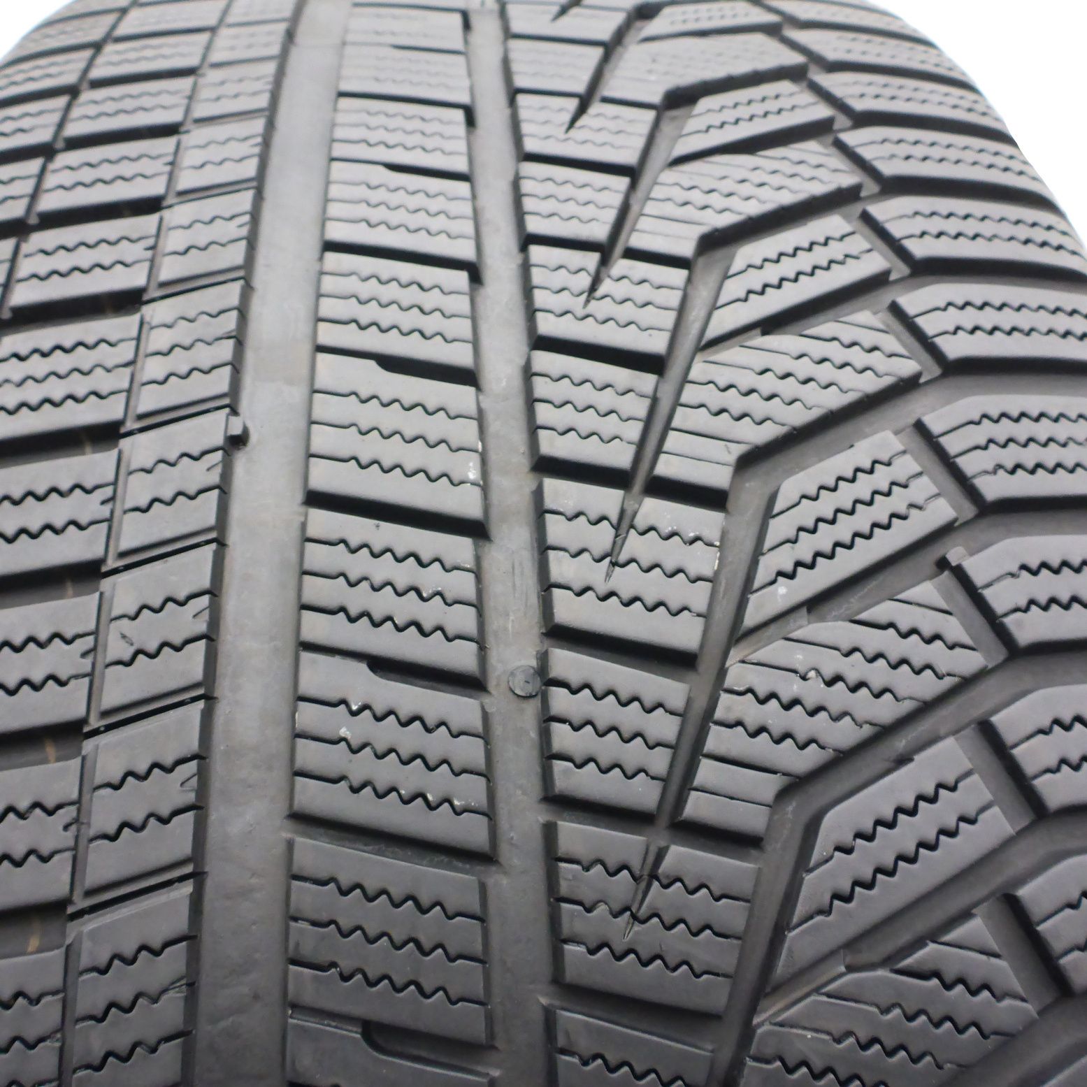 275/40/22 Hankook 275/40R22 107V XL cept evo 2 SUV Zima 2019 6-7,2mm