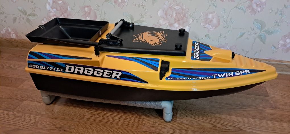 Карповий кораблик DAGGER GPS автопілот