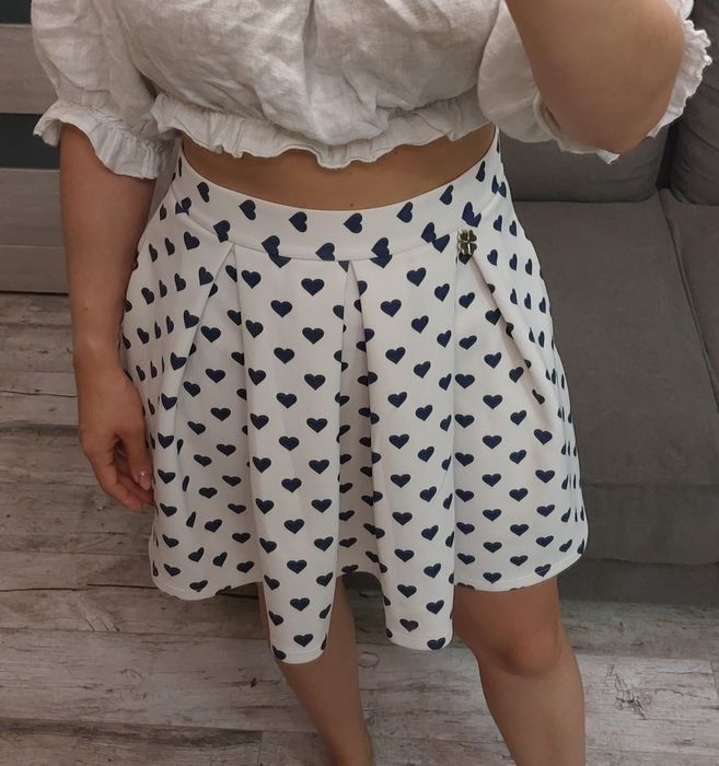 Spódnica biała w granatowe serduszka JAQB 38 (M)