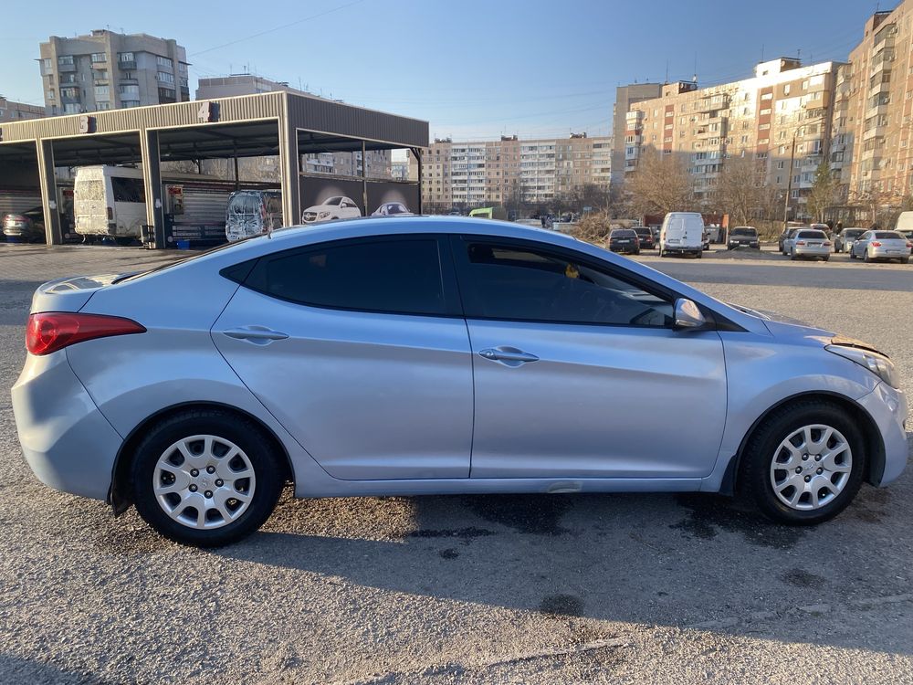 Hyundai Elantra 1.6