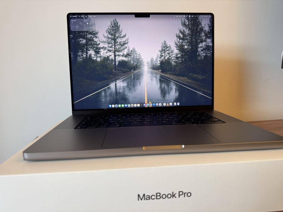 MacBook Pro 16” M1 Pro / 16 GB RAM / 512 GB SSD – Stan idealny