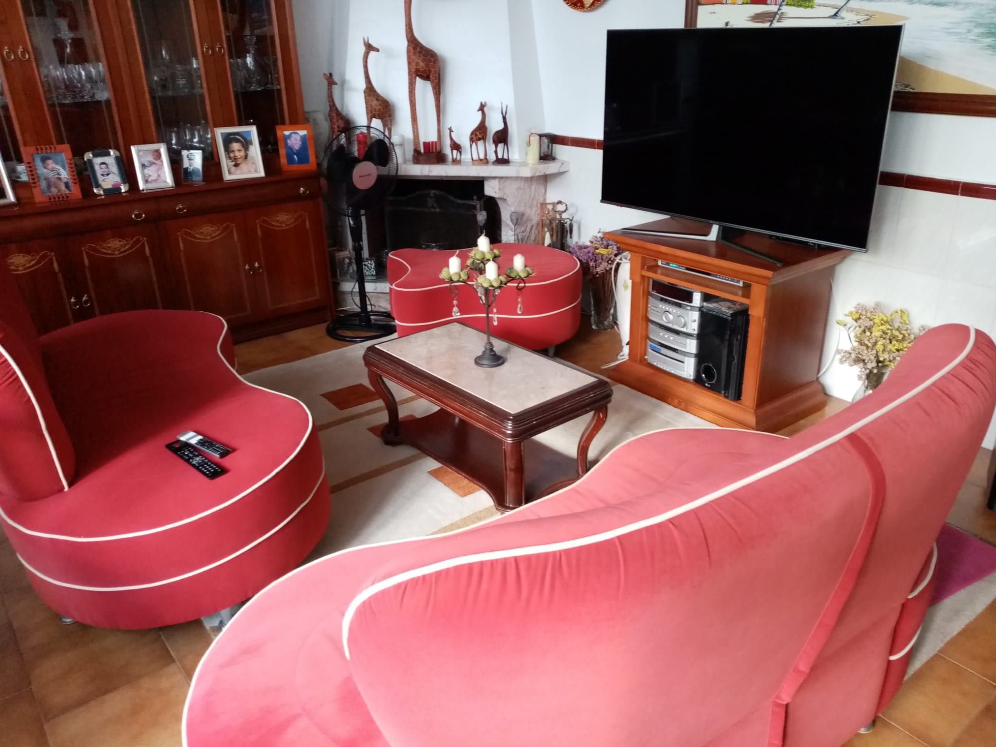 Conjunto  de Sofas em veludo  cor vermelho