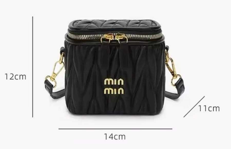 Сумка жіноча miu miu через плечо. Є кольори.