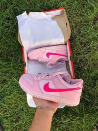 Nike Dunk Low Triple Pink  36.5