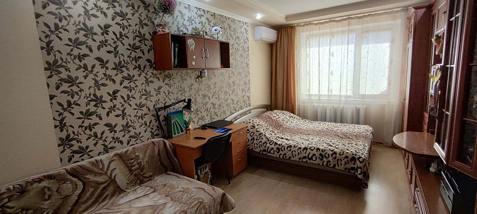 Продам 1 кВ на Клосовського