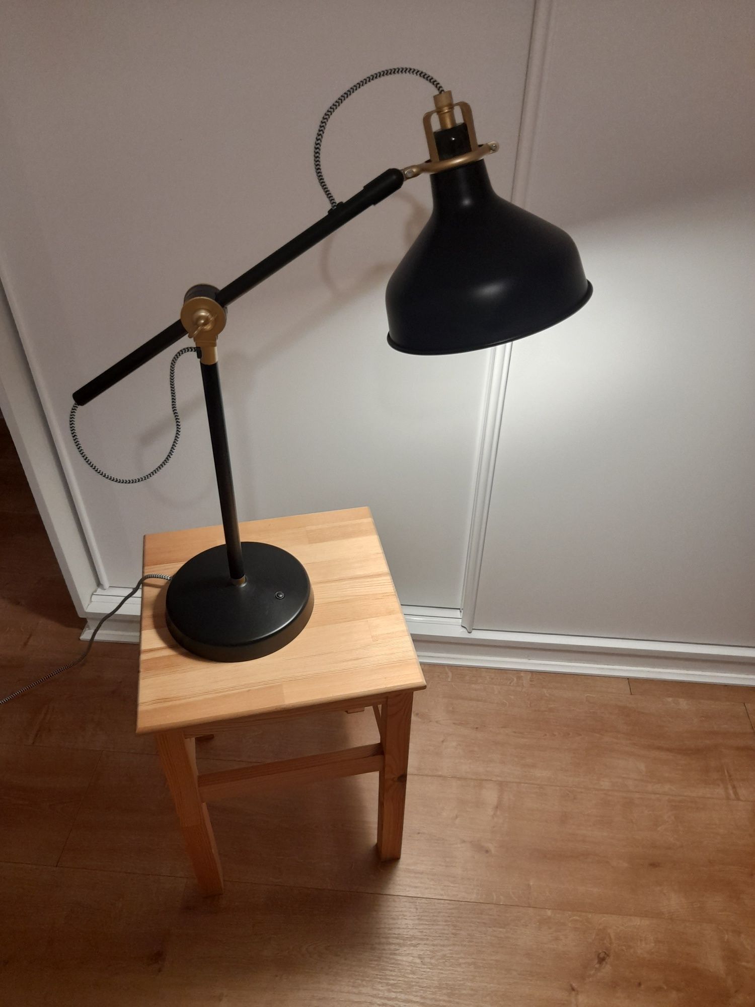 Candeeiro de mesa IKEA