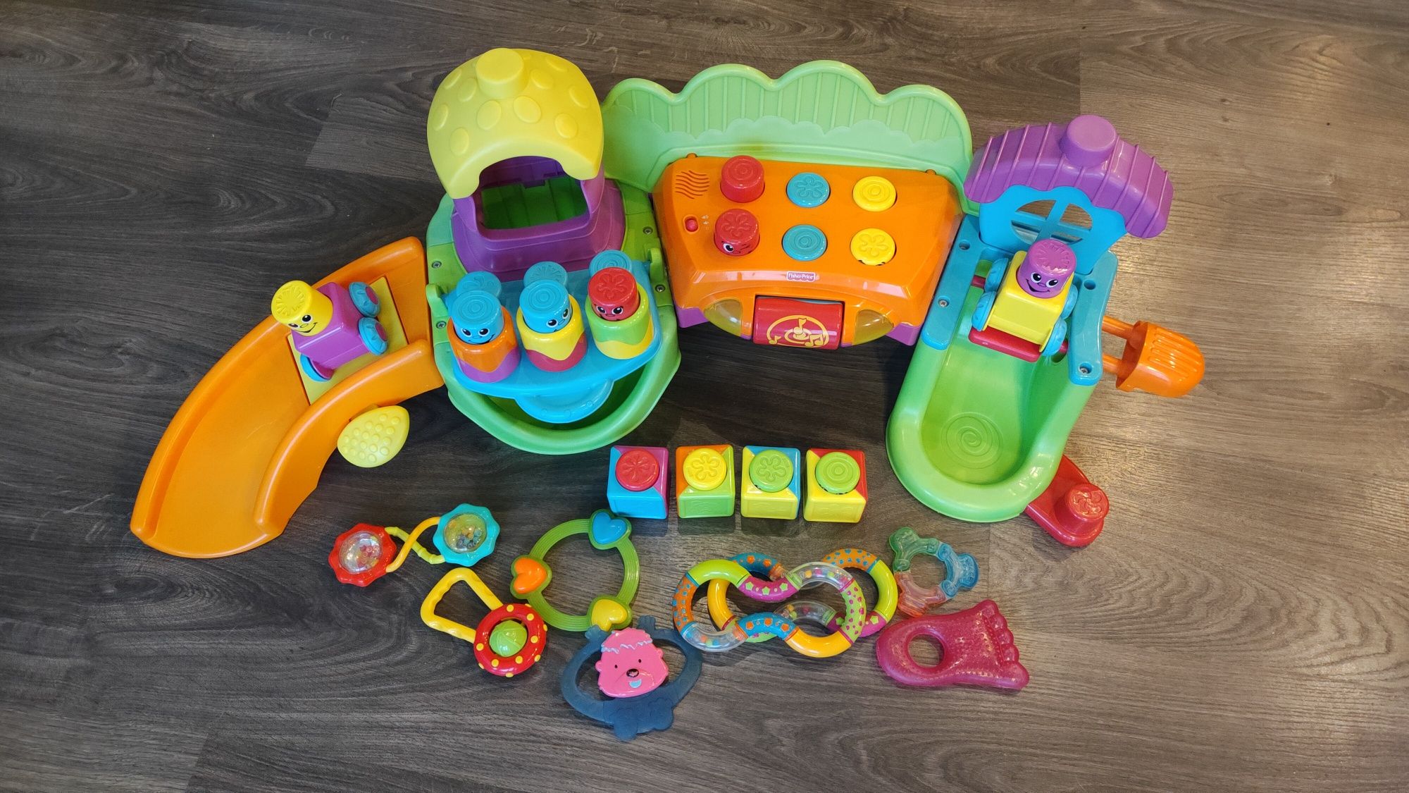 Muzyczne miasteczko FisherPrice + gratisy