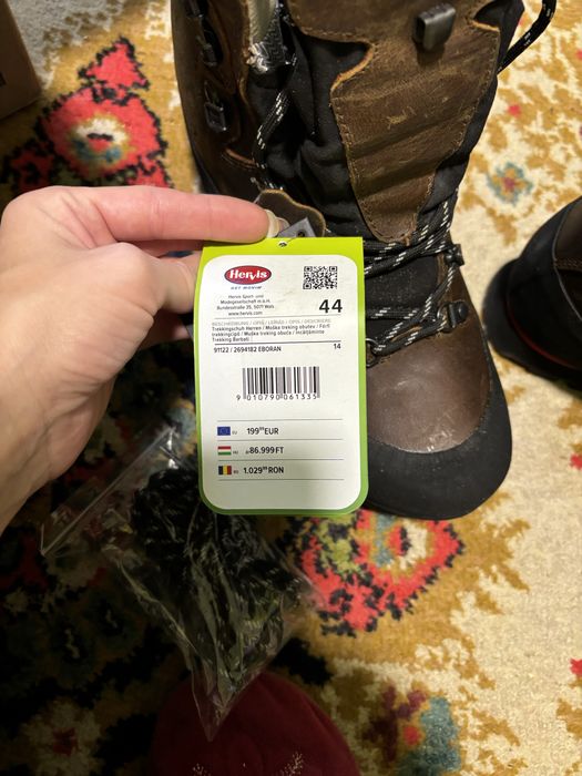 Взуття чоловіче нове куплене закордоном