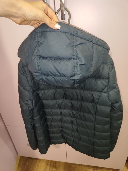 Продам бу куртку на пуху, Томми, на капюшоні хутро відчутне, розмір С.