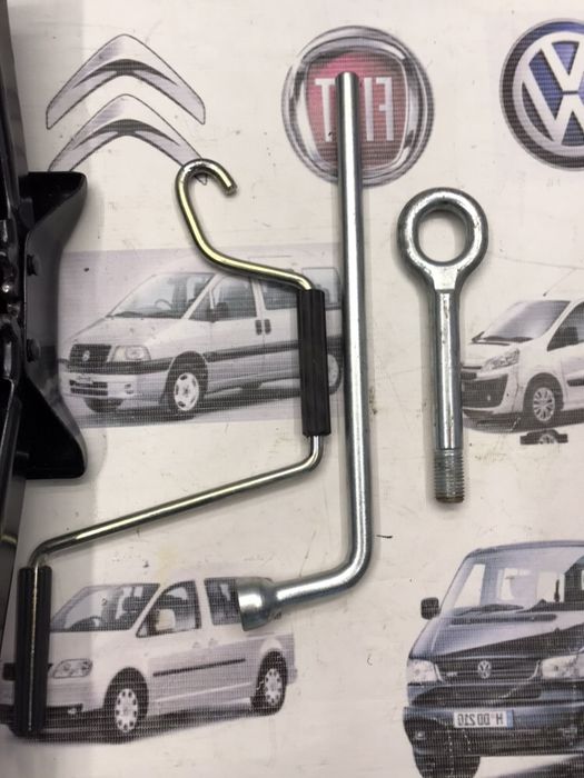 Домкрат, ключ, крючок Fiat Doblo (Фіат Добло)