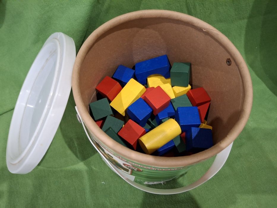 Caixa blocos de madeira