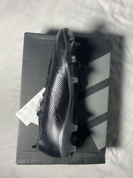 Chuteiras Adidas “Predator League FG”