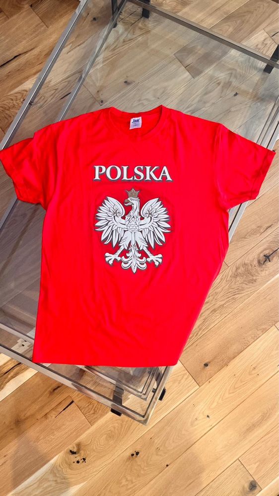 T-shirt z napisem POLSKA.Rozmiary(S,M,L,XL)unisex