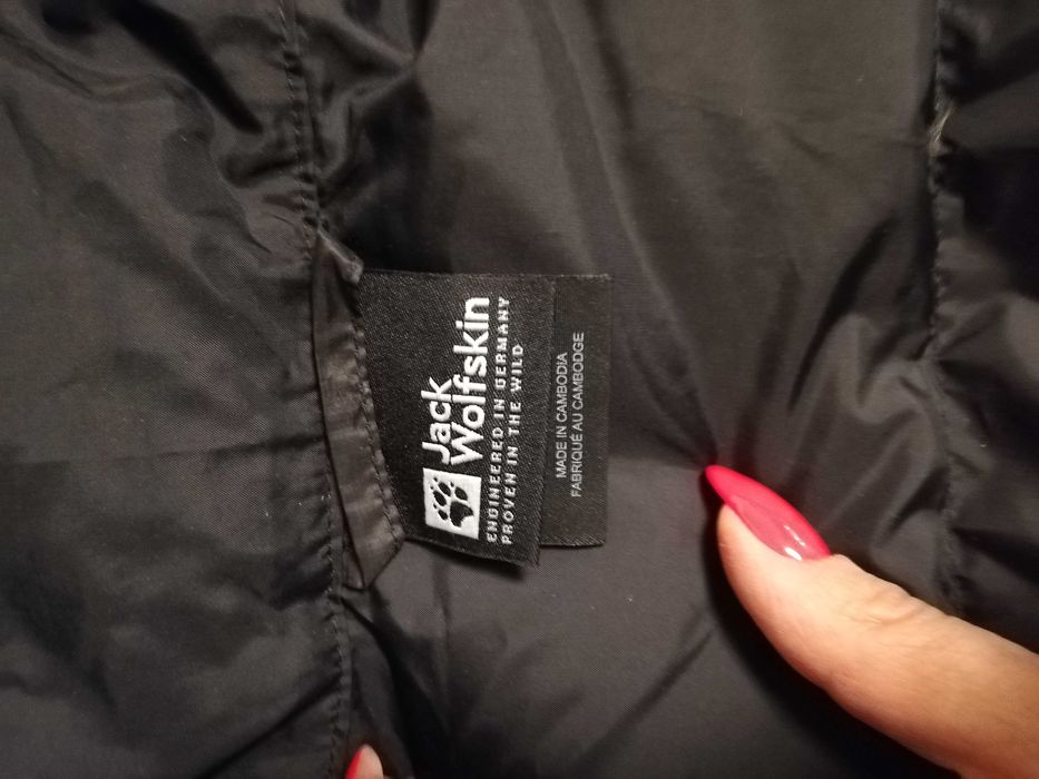 kurtka puchowa Jack Wolfskin M 38 czarna kurtka puchowa M 38 700 cuin