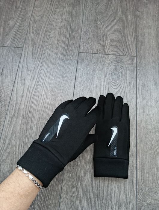 Рукавиці    Nike